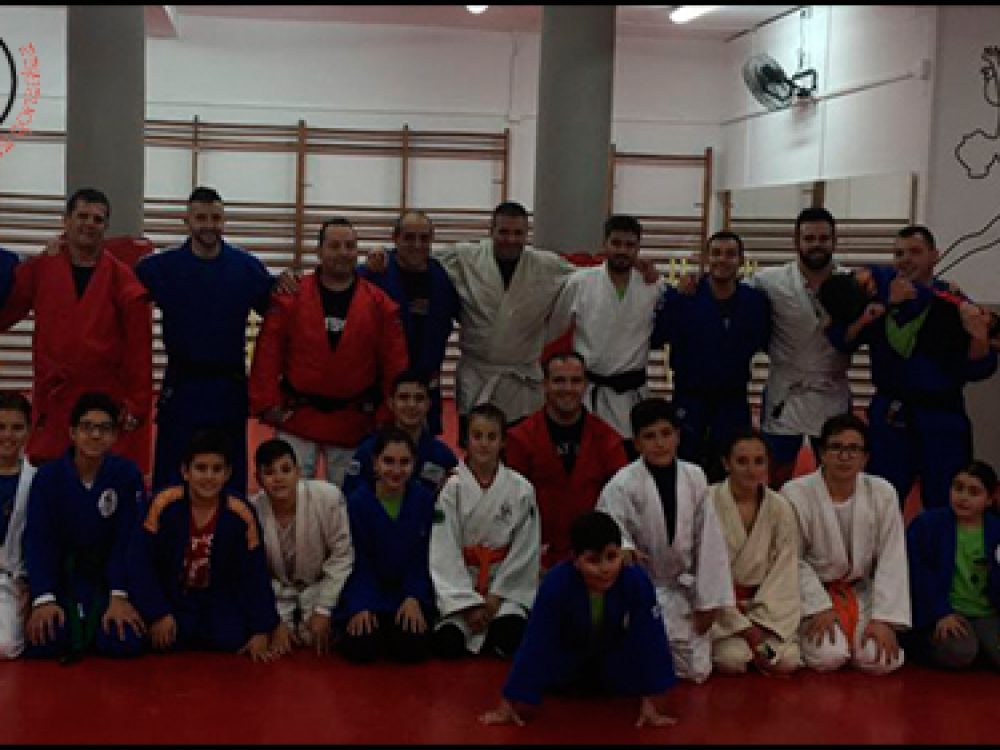 ENTRENAMIENTO DE SAMBO